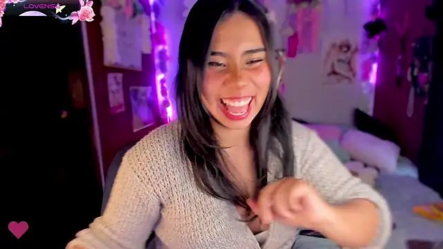 Snapshot of kiki_cavilll chatting on February 12, 10:59 pm kiki cavilll online show from February 12, 10:59 pm