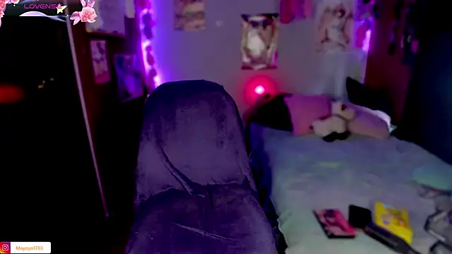 Snapshot of kiki_cavilll chatting on February 24, 3:53 pm kiki cavilll online show from February 24, 3:53 pm