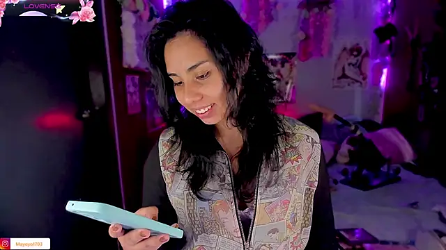 Snapshot of kiki_cavilll chatting on March 18, 11:52 am kiki cavilll online show from March 18, 11:52 am