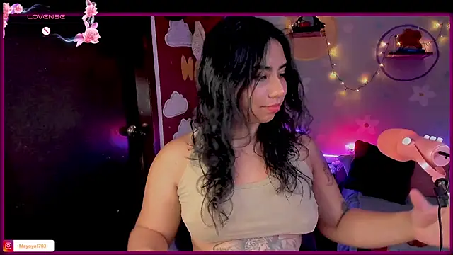 Snapshot of kiki_cavilll chatting on September 16, 2:18 pm kiki cavilll online show from September 16, 2:18 pm