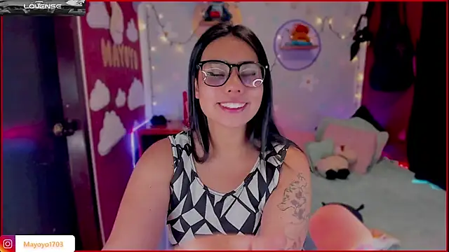 Snapshot of kiki_cavilll chatting on October 10, 2:05 pm kiki cavilll online show from October 10, 2:05 pm