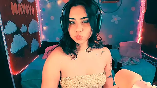 Snapshot of kiki_cavilll chatting on November 13, 4:17 pm kiki cavilll online show from November 13, 4:17 pm