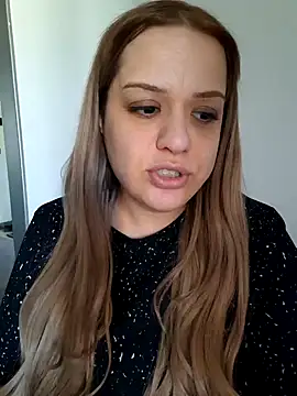 cansuozell online show from October 13, 12:38 pm