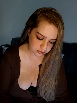 cansuozell online show from October 23, 5:12 pm