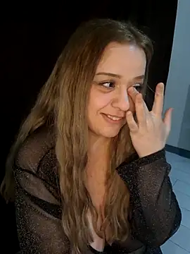 cansuozell online show from October 25, 8:03 pm