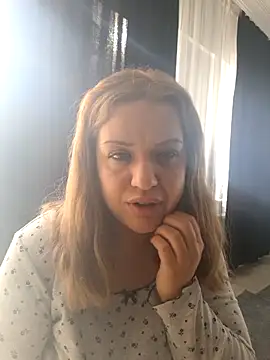 cansuozell online show from December 14, 8:09 am