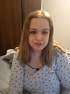 cansuozell online show from December 16, 6:57 pm