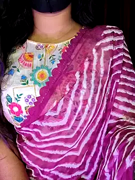 SexyAndHottie online show from December 22, 2:39 am