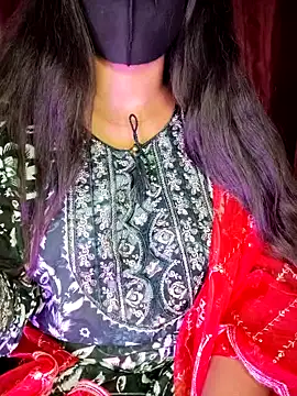 SexyAndHottie online show from March 11, 5:24 pm