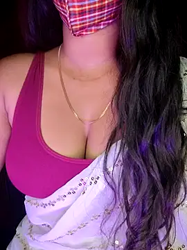 SexyAndHottie online show from March 20, 10:54 am