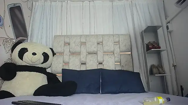 KOURTNEY-- online show from October 6, 1:47 am