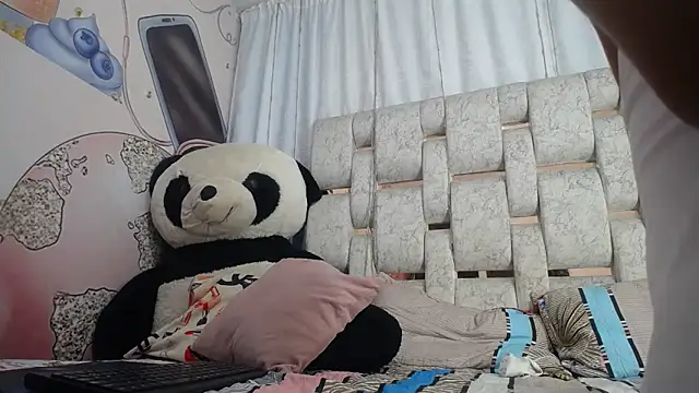 KOURTNEY-- online show from March 9, 2:26 am