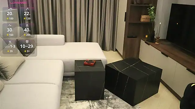 IrisNoire online show from January 13, 8:15 pm