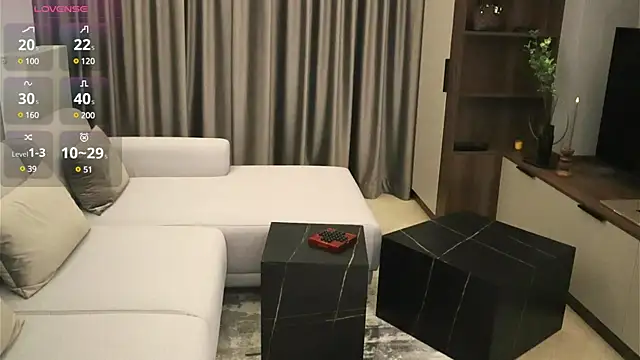 IrisNoire online show from February 5, 8:25 pm