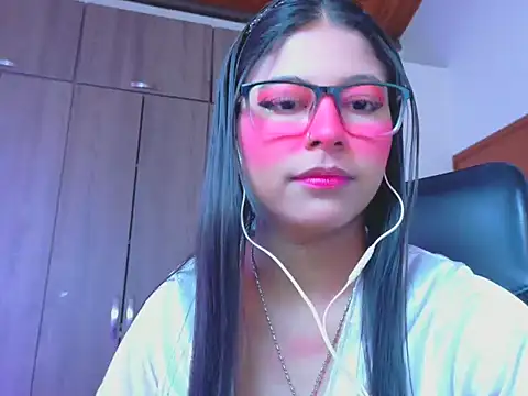  ALLYSON18  online show from June 5, 12:00 pm