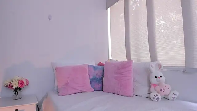 Snapshot of Brisa_blue chatting on February 19, 4:11 pm Brisa blue online show from February 19, 4:11 pm