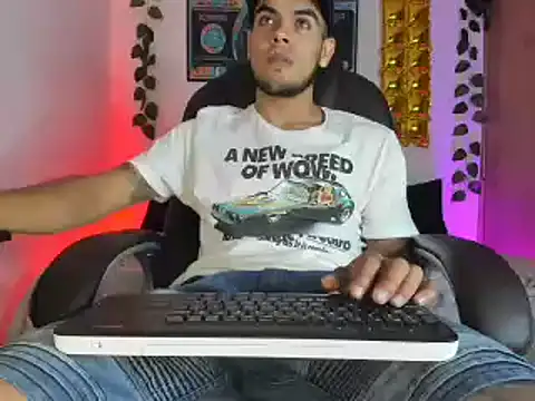 mikee scooth online show from February 2, 1:02 am