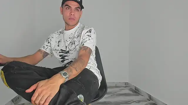 mikee scooth online show from January 15, 4:50 am