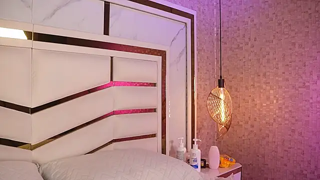 ammy durand online show from April 22, 2:36 am