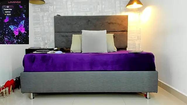 Snapshot of missnatash chatting on October 6, 11:51 am missnatash online show from October 6, 11:51 am
