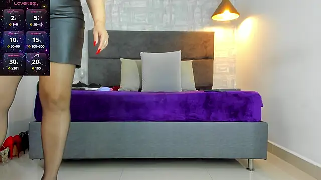 missnatash online show from November 17, 5:41 pm