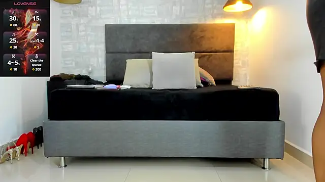 missnatash online show from April 16, 1:34 pm