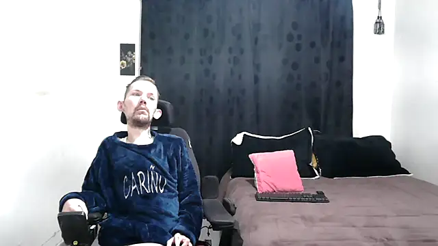 Sophia and Thomas online show from December 21, 11:11 am