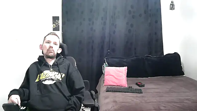 Sophia and Thomas online show from December 27, 11:06 am