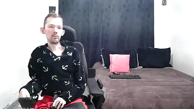 Sophia and Thomas online show from February 14, 11:31 am