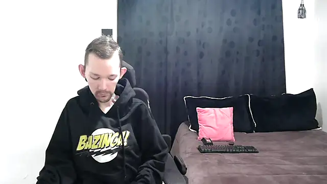 Sophia and Thomas online show from February 16, 11:49 am