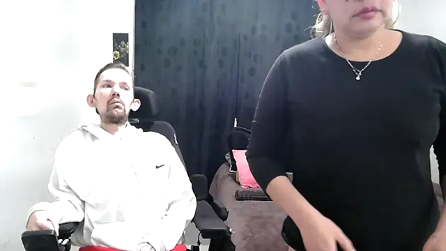 Sophia and Thomas online show from February 24, 10:04 am