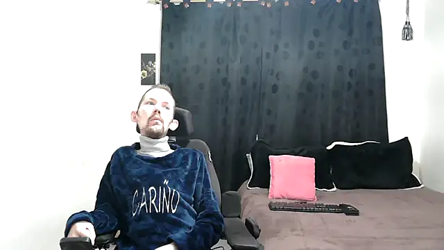 Sophia and Thomas online show from February 26, 9:53 am