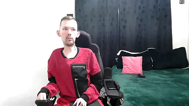 Sophia and Thomas online show from March 11, 9:56 am