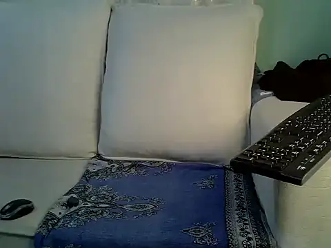 Snapshot of Caryyyl chatting on January 10, 8:05 am Caryyyl online show from January 10, 8:05 am