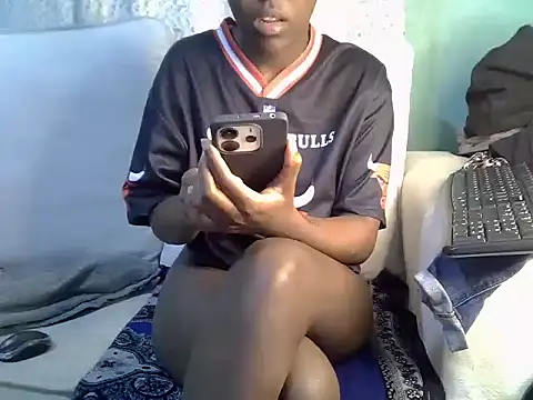 Snapshot of Caryyyl chatting on January 11, 8:19 am Caryyyl online show from January 11, 8:19 am