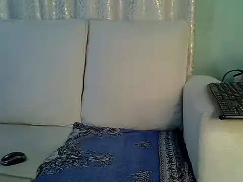 Snapshot of Caryyyl chatting on February 1, 6:01 am Caryyyl online show from February 1, 6:01 am