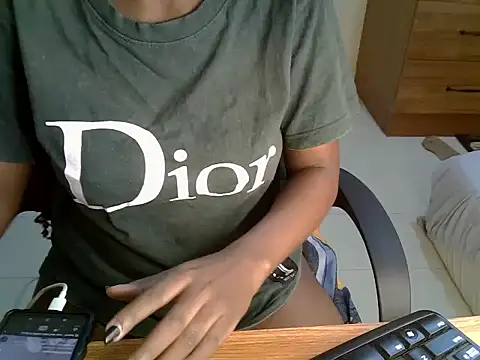 Snapshot of Caryyyl chatting on March 5, 9:49 am Caryyyl online show from March 5, 9:49 am