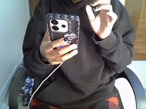 Snapshot of Caryyyl chatting on March 8, 10:19 am Caryyyl online show from March 8, 10:19 am