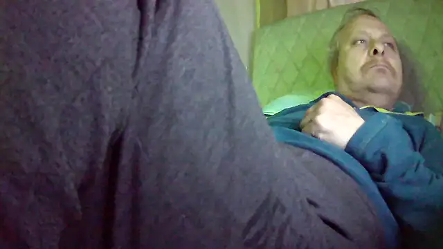 amylrmm1903 online show from March 16, 3:28 pm