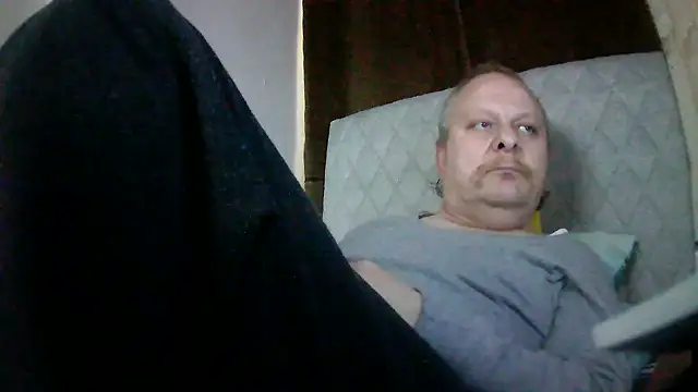 amylrmm1903 online show from March 29, 1:00 pm