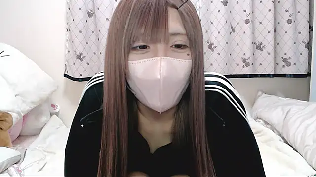 Snapshot of _hiyor_ chatting on February 6, 7:50 pm hiyor online show from February 6, 7:50 pm