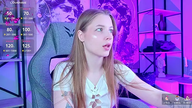 CuteMousee online show from February 13, 12:01 pm