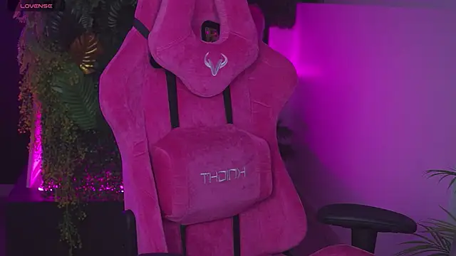 CuteMousee online show from May 31, 8:21 am