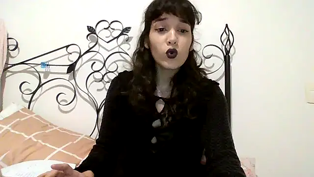 kimmykink online show from October 20, 9:37 pm