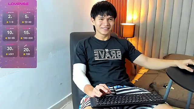 Snapshot of Ryo_kush chatting on December 20, 3:24 am Ryo kush online show from December 20, 3:24 am