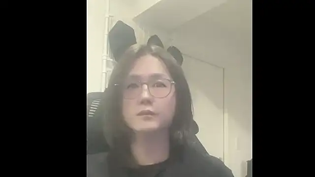 mel  mel online show from October 28, 7:45 am