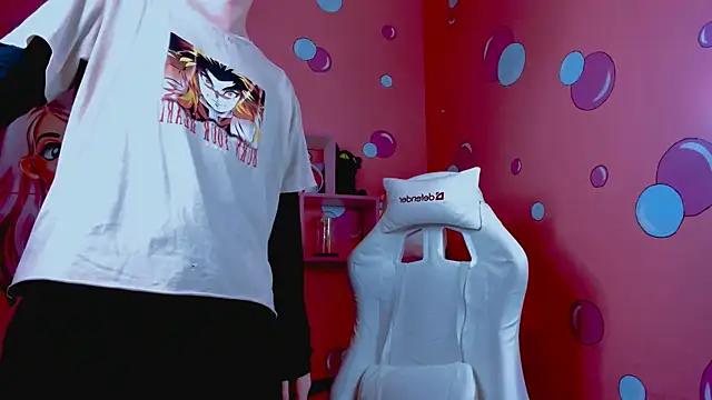 Snapshot of LukeSweet chatting on December 3, 11:19 am LukeSweet online show from December 3, 11:19 am