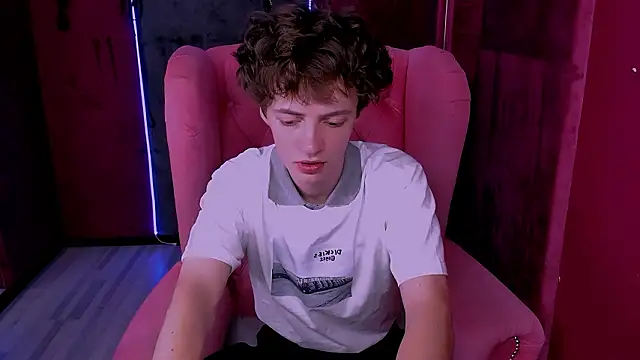 LukeSweet online show from February 7, 11:47 am