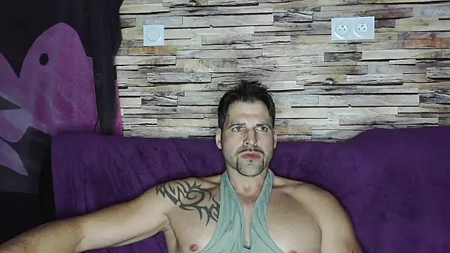 XxBigboybandxX online show from January 25, 8:21 pm