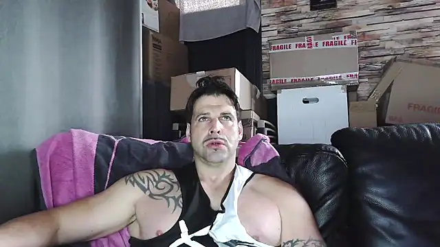 XxBigboybandxX online show from April 12, 9:58 am